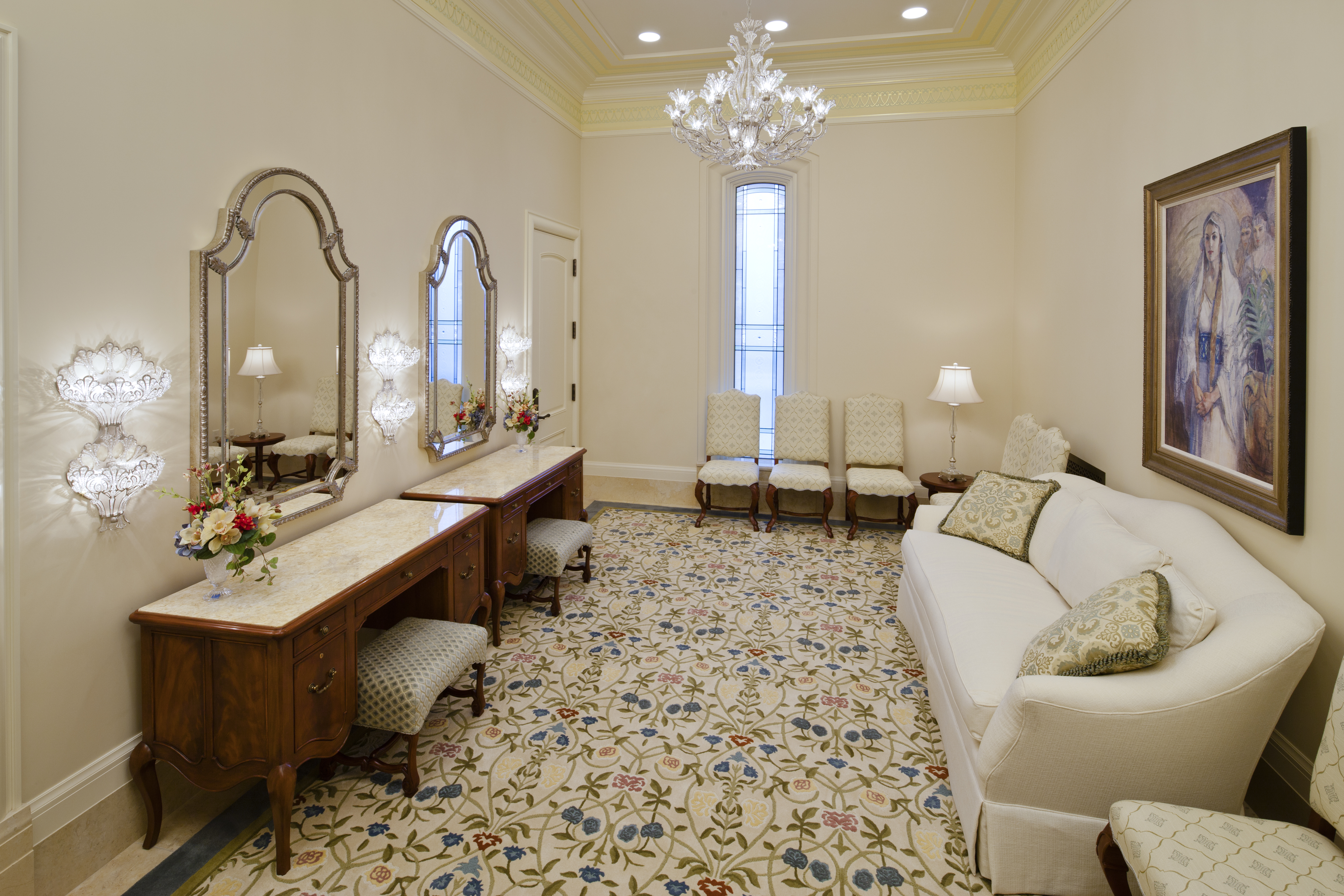 The San Salvador, El Salvador Temple Bride's Room